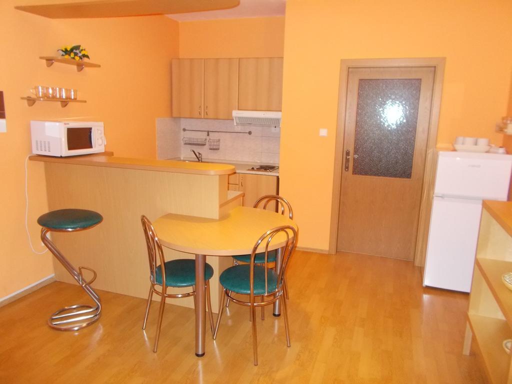 Family Apartments Spiezovec Доновали Екстериор снимка