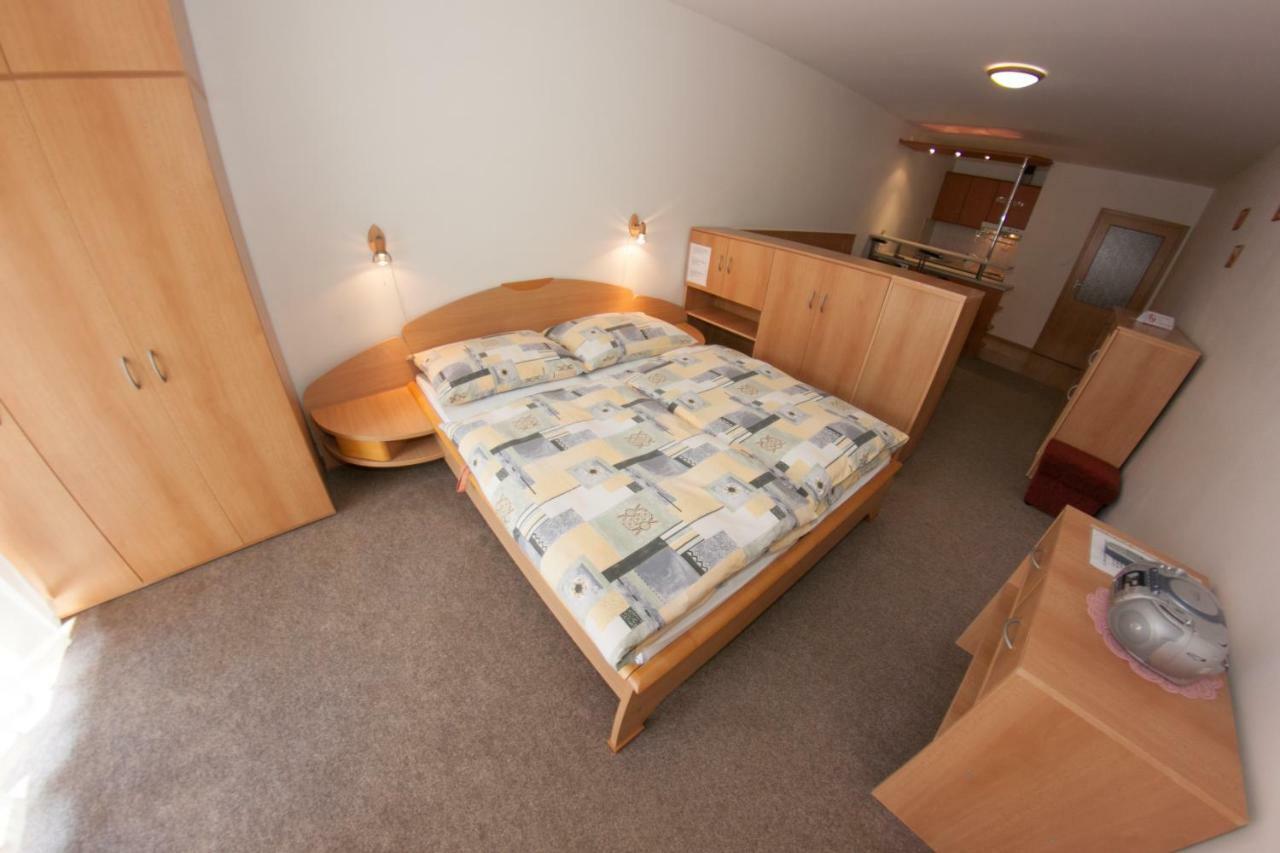 Family Apartments Spiezovec Доновали Екстериор снимка