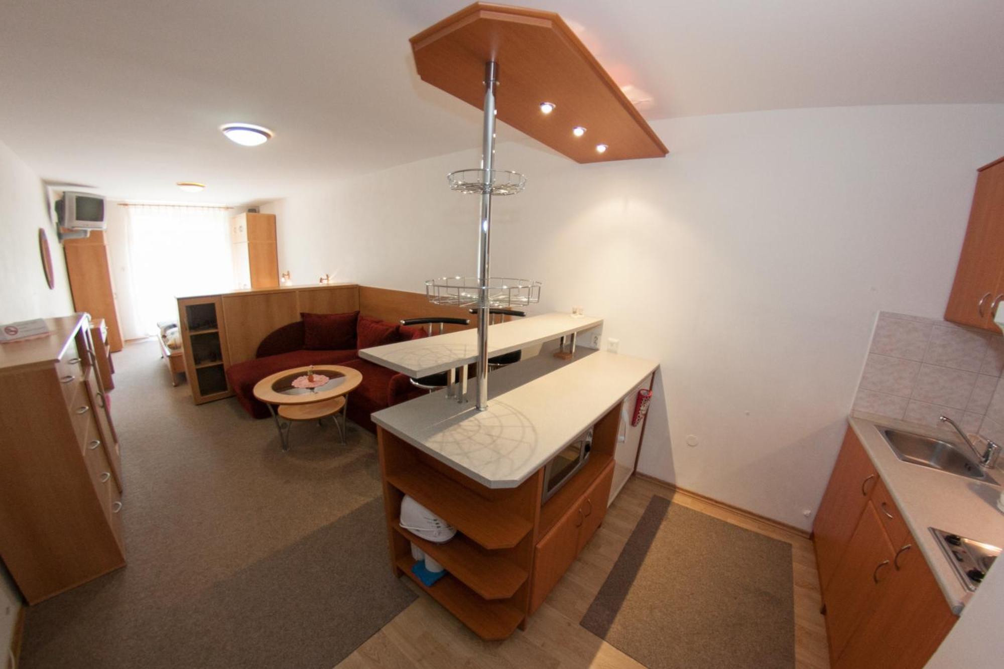 Family Apartments Spiezovec Доновали Екстериор снимка