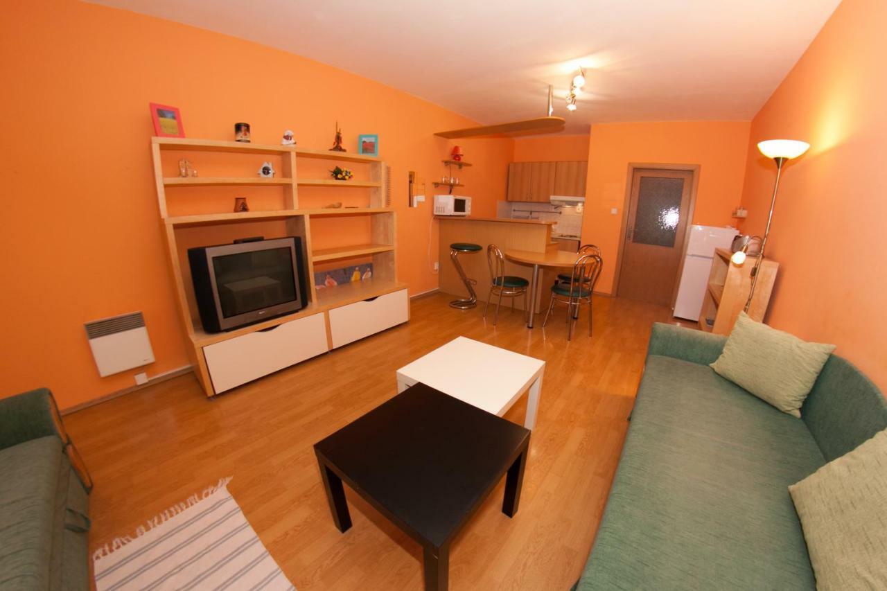 Family Apartments Spiezovec Доновали Екстериор снимка