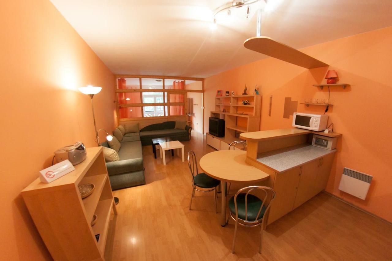 Family Apartments Spiezovec Доновали Екстериор снимка